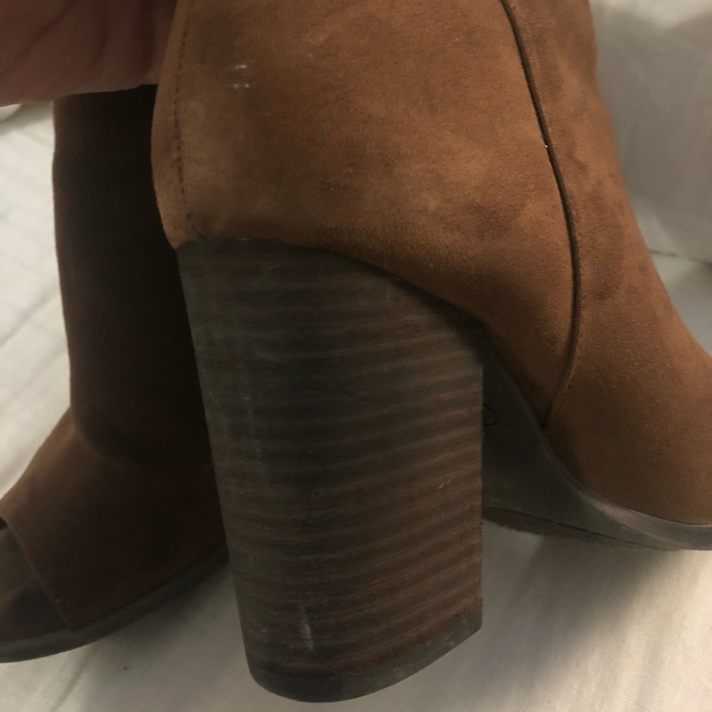 Carlos Santana brown suede zip bootie 7 - Picture 3 of 4